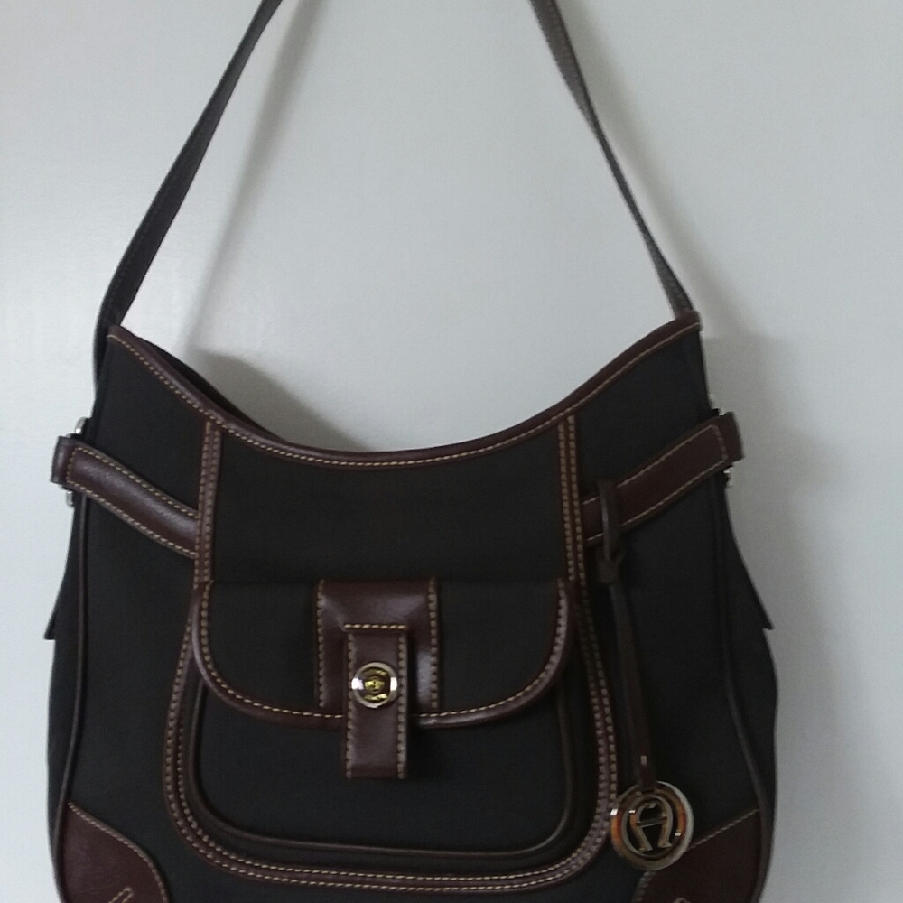 ETIENNE AIGNER HANDBAG